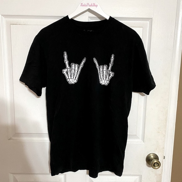 Tops - Lotus Fashion | Black and White Skull Rocker “Rock On” Hands - Sz L